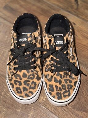womens 7.5 vans seldan leopard print